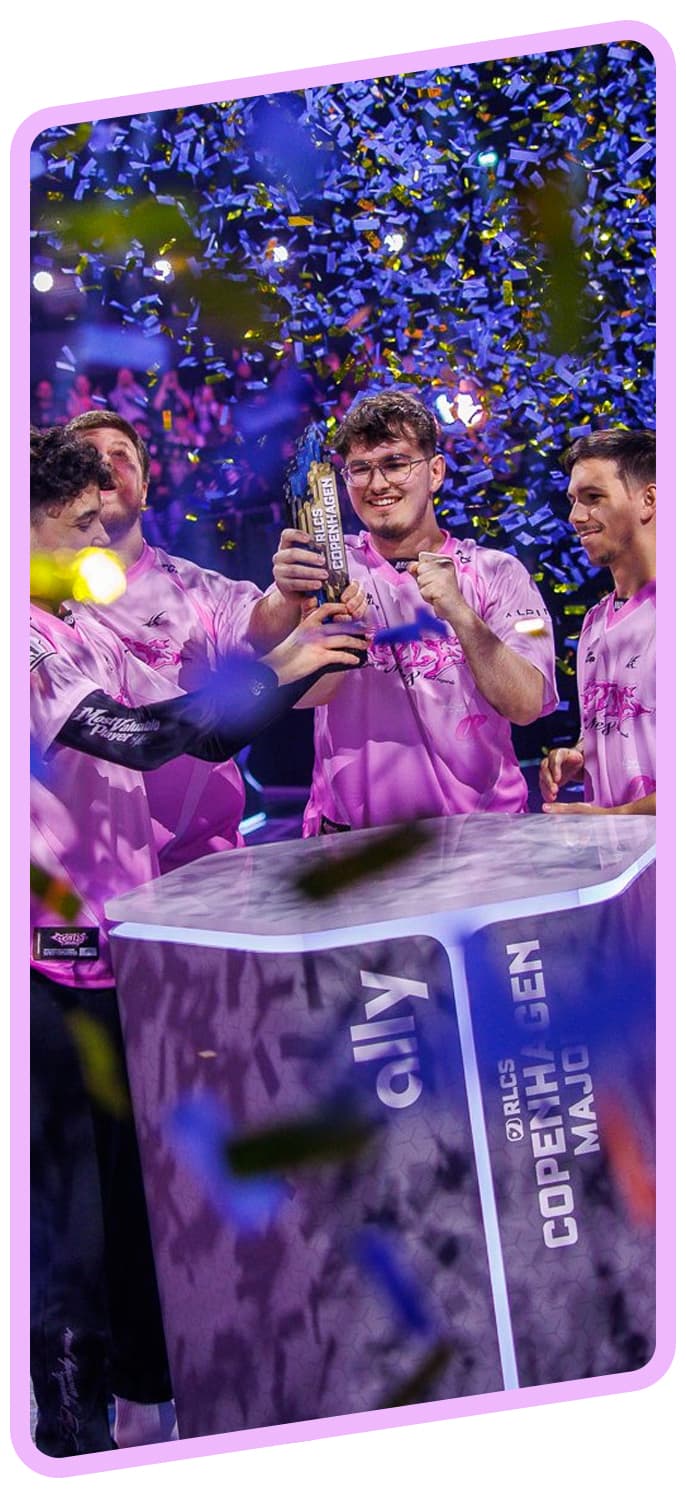 La team Rocket League de M8 qui gagne un Major